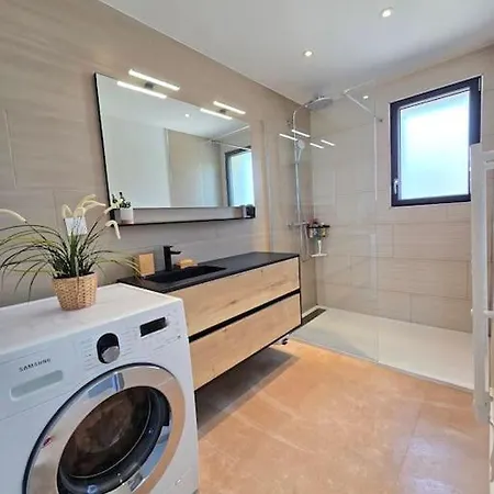 Apartamento L'ecrin D'andrea A 10min De La Mer Avec Parking Privee *